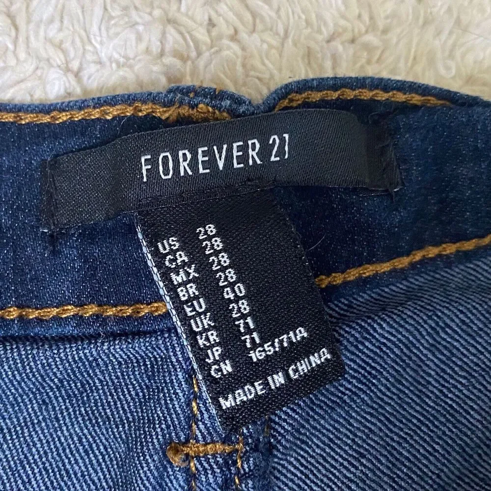 Forever 21 Jean Shorts Size 28